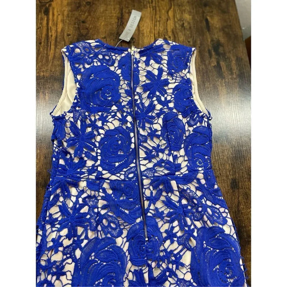 Love X Design Selma Surplice Lace dress - Picture 12 of 12